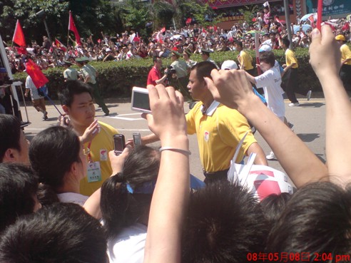 成品片a免人看免费员工喜迎奥运圣火