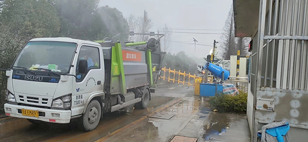 成品片a免人看免费：多措并举，确保防疫不松，生产不误